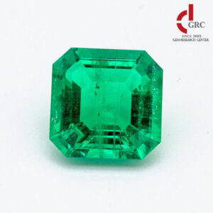 Asscher cut ab grown emerald 01