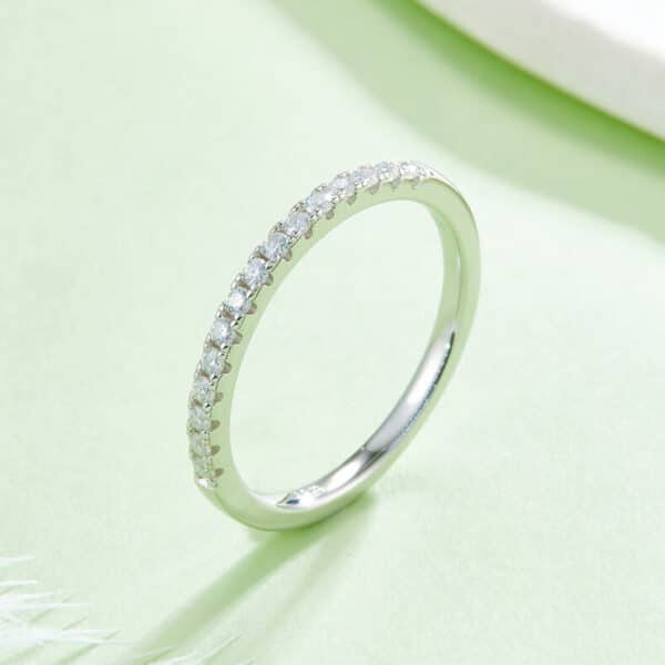 moissanite wedding rings