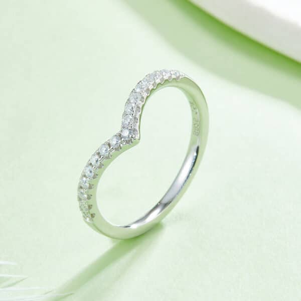 moissanite wedding rings