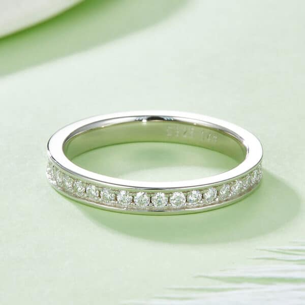moissanite wedding rings