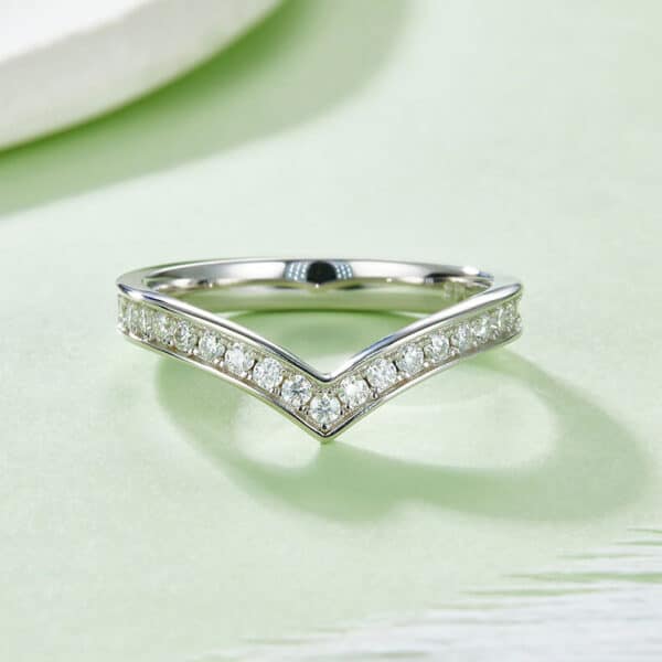 moissanite wedding rings